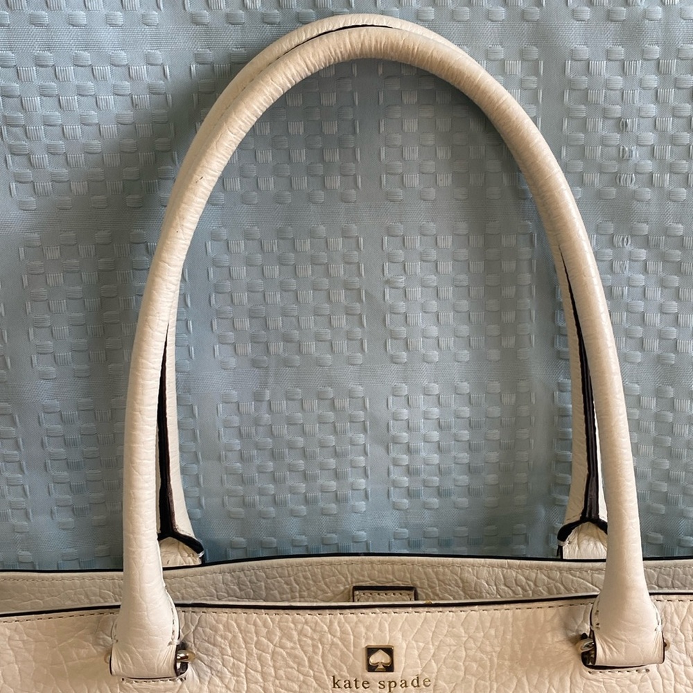 *SOLD*Kate Spade Perri Lane Lazer Cut Bubbles w/ Pebble Leather Tote/Cream/White - Picture 8 of 17